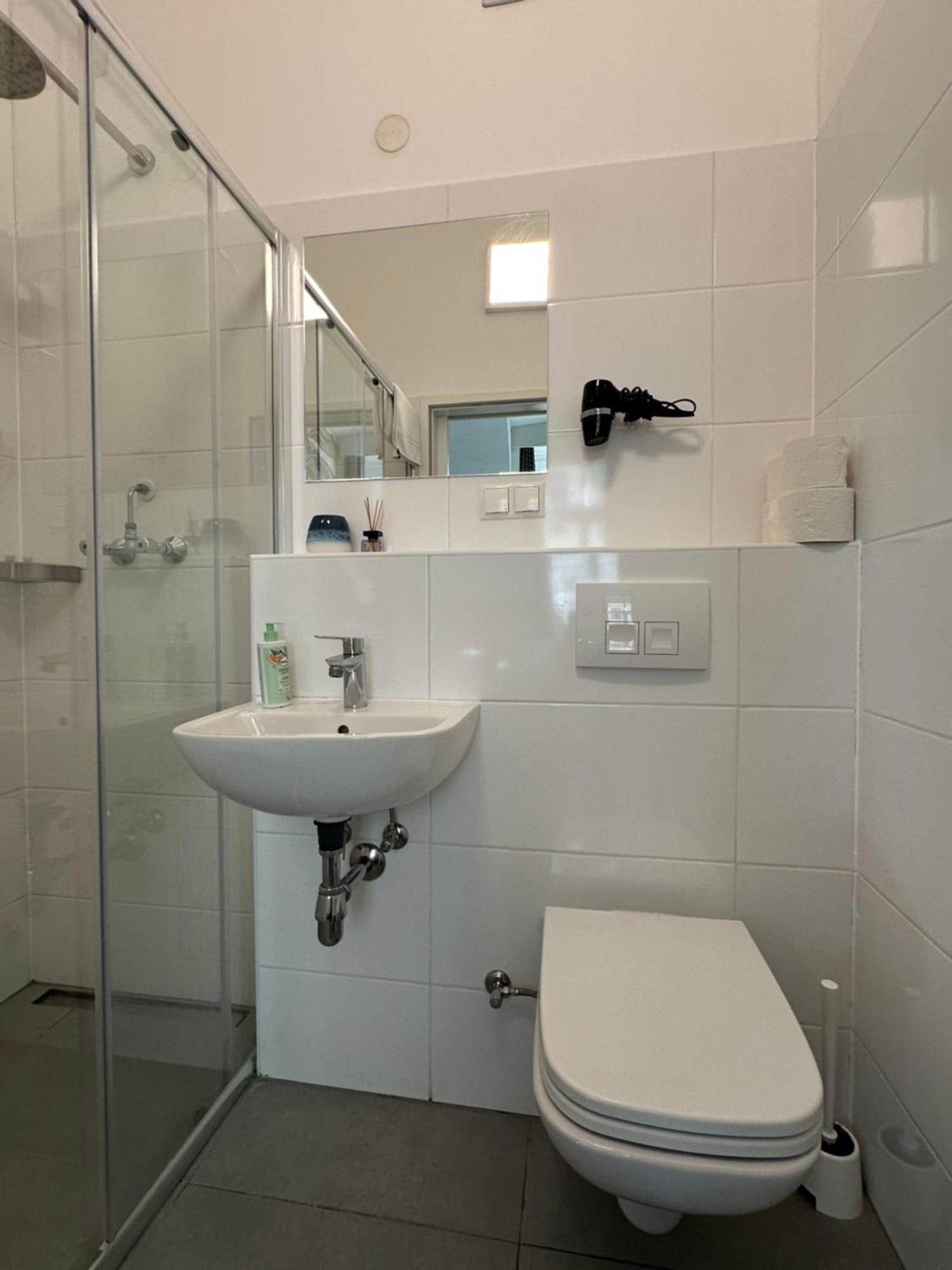 וינה Housingplus מראה חיצוני תמונה